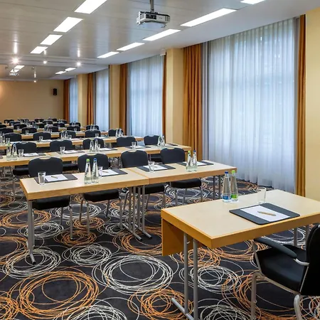 Moevenpick Airport Hotel 4*