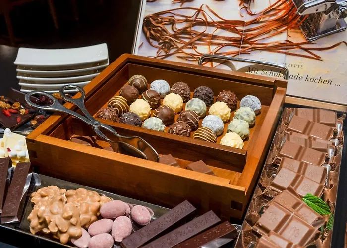 Hotel Mövenpick Airport 4*