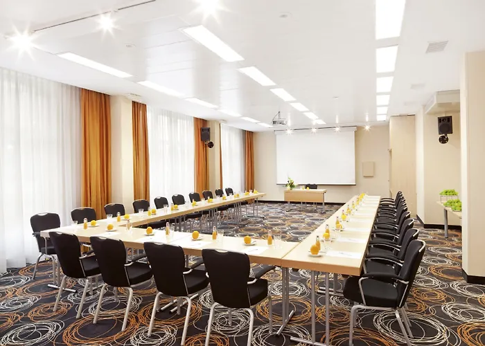 Mövenpick Airport 4* Núremberg