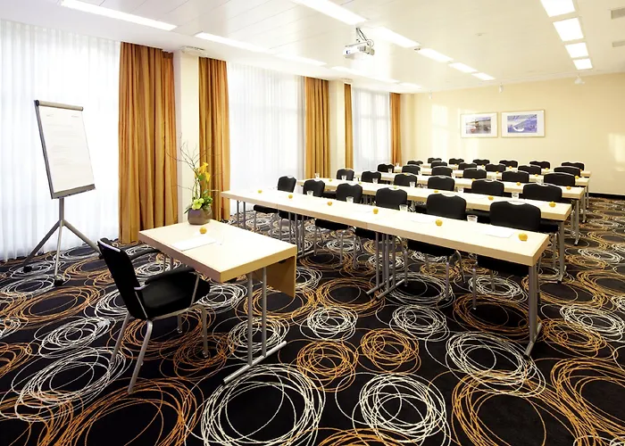 Mövenpick Airport 4* Núremberg