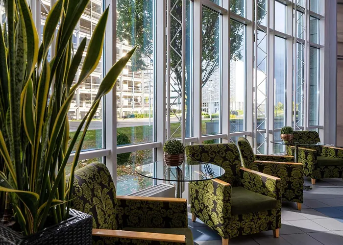 Hotel Mövenpick Airport