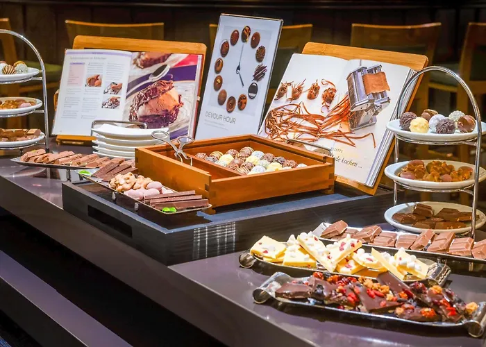 Mövenpick Airport Hotel 4*