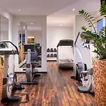 Moevenpick Airport 4*