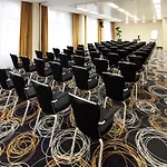 Moevenpick Airport Hotel 4*