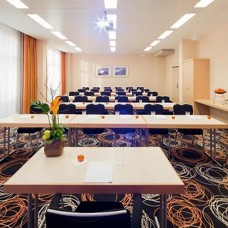 Moevenpick Airport Hotel 4*