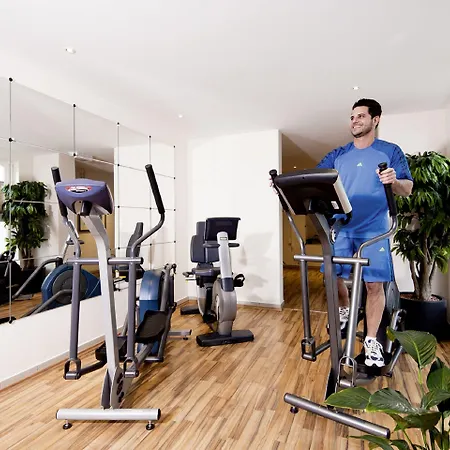 Moevenpick Airport Hotel 4*