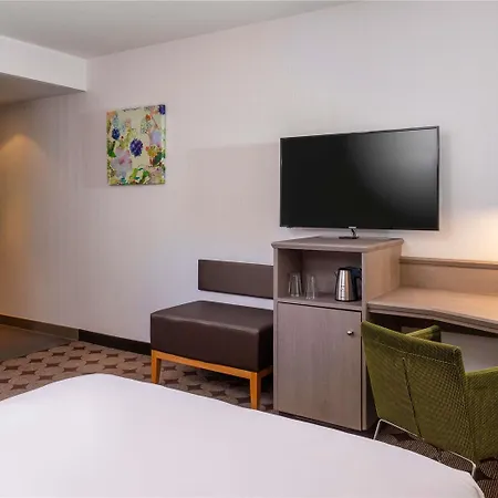 Moevenpick Airport Hotel 4*