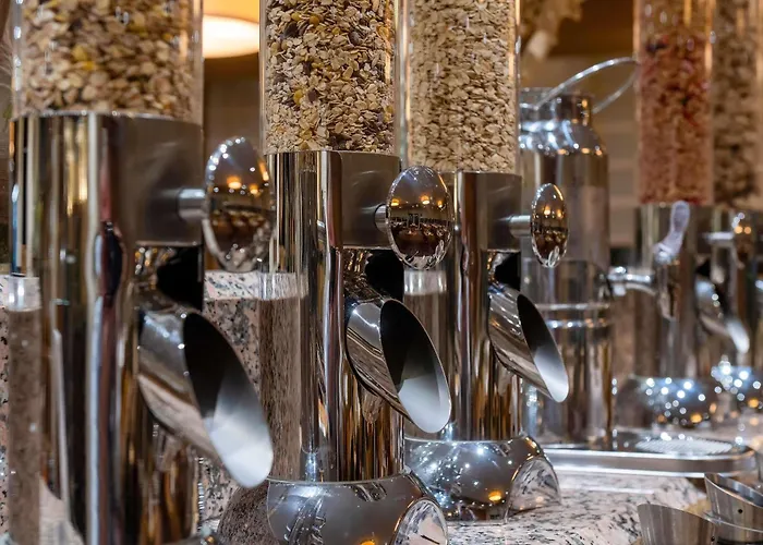 Moevenpick Airport 4*